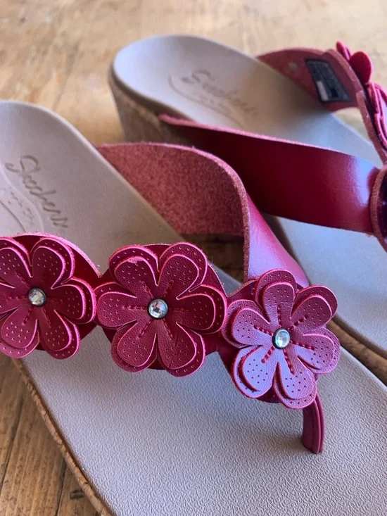 Skechers Women's Red Arch Fit Floral Slip On Sandals - Picture 11 of 16